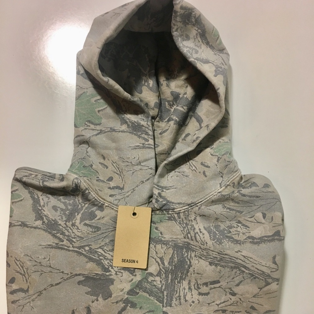 YEZZY NWT CAMO BOXY HOODIE SEASON 4 SOLD OUT
